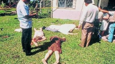 6 jesuïtes i 2 dones assassinats a San Salvador el novembre de 1989